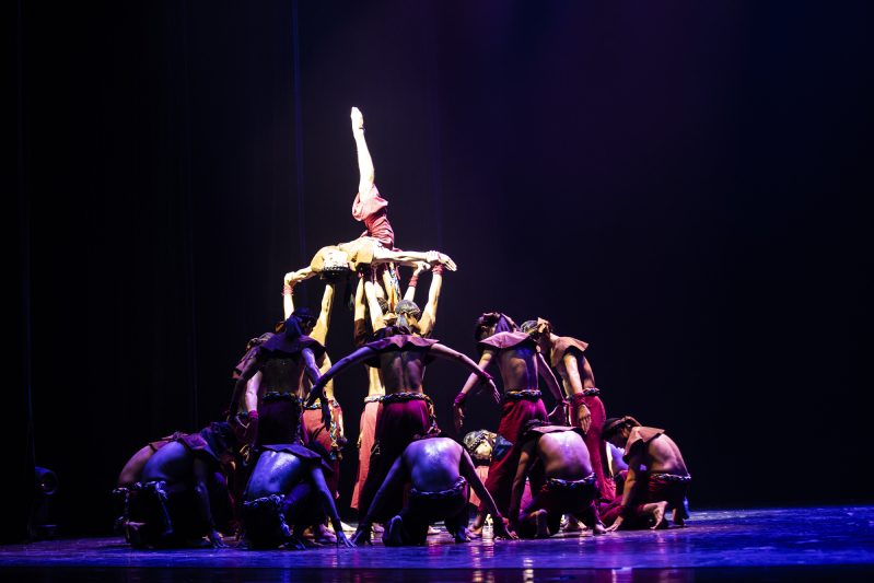 “筑梦”舞蹈团